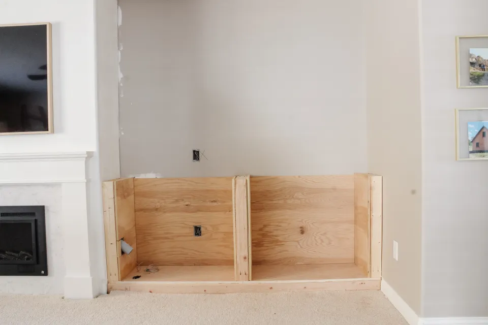 Constructing Built-In Home Office Cabinets 