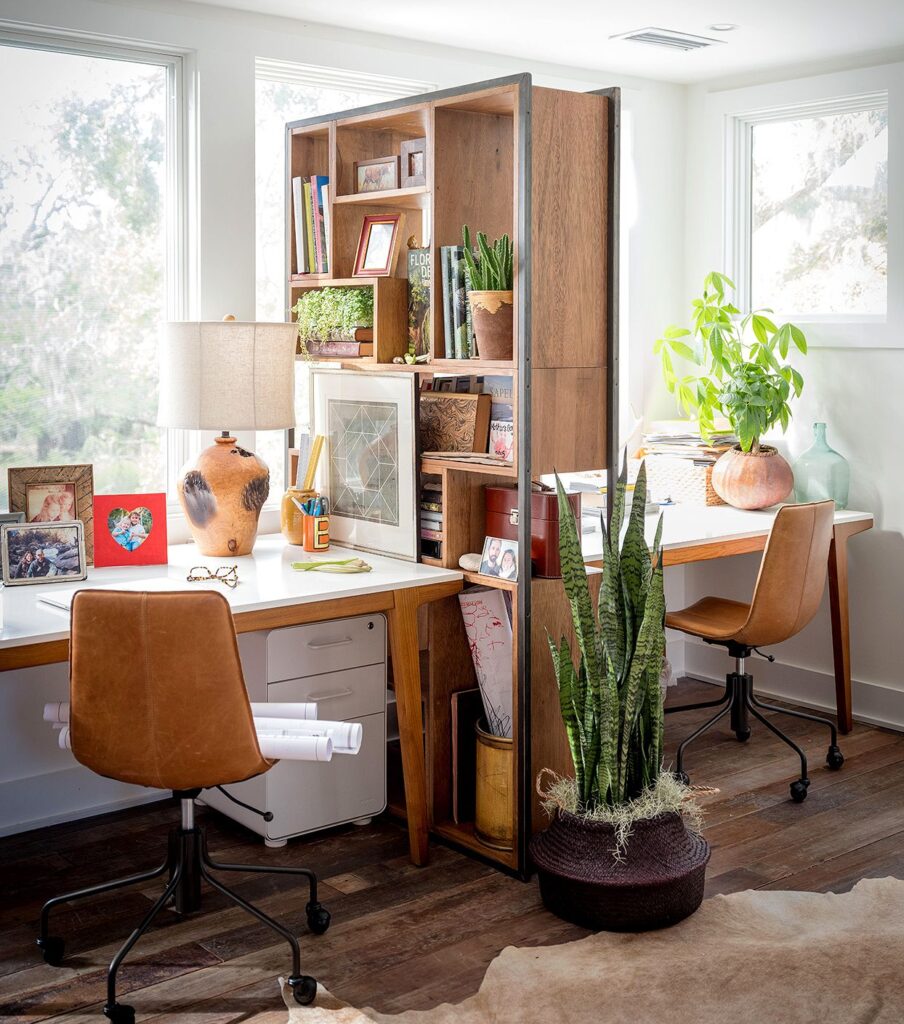 2: Space-Saving Solutions for a Dynamic Home Office Duo