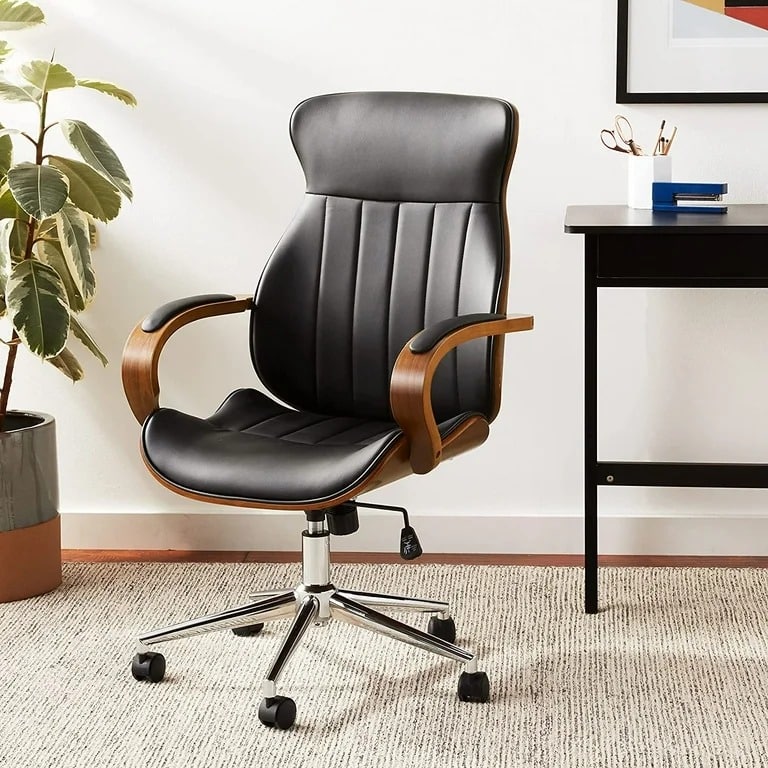 ergonomic chair in black color